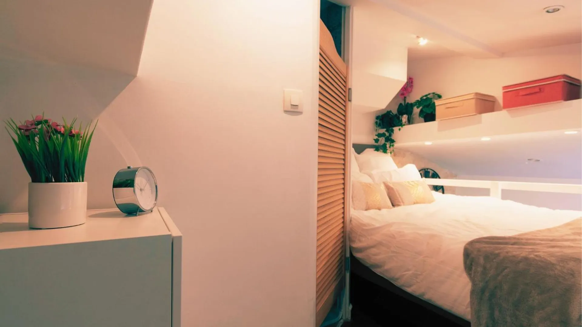 Duplex Parisien Charmant Metro13 Apartment